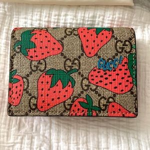 Gucci strawberry wallet